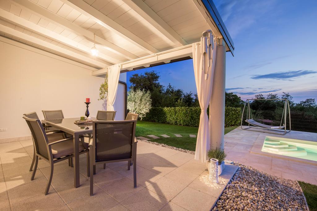 Villa Parenzana Вишнян Экстерьер фото