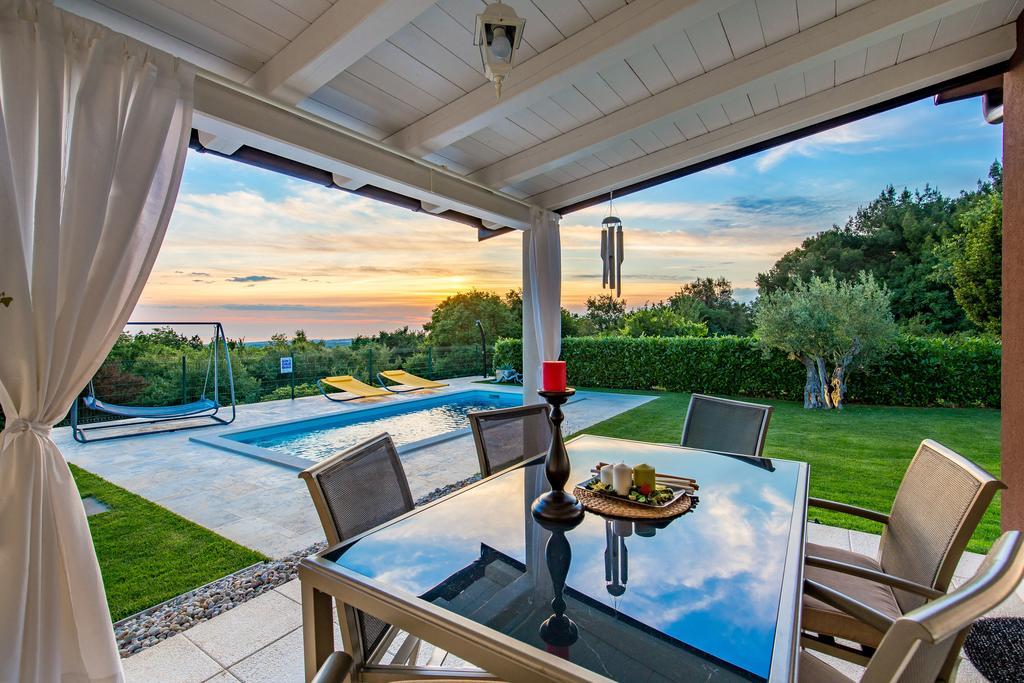 Villa Parenzana Вишнян Экстерьер фото